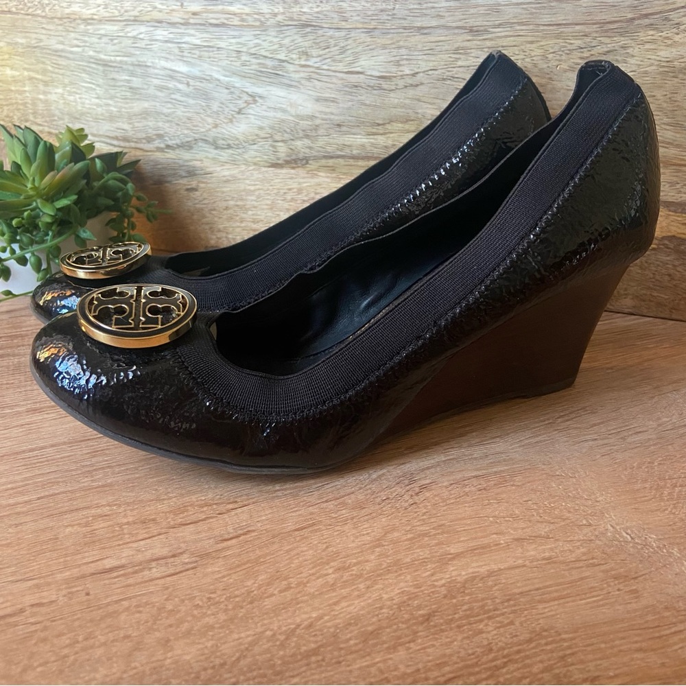 TORY BURCH Black Patent Leather Wedges